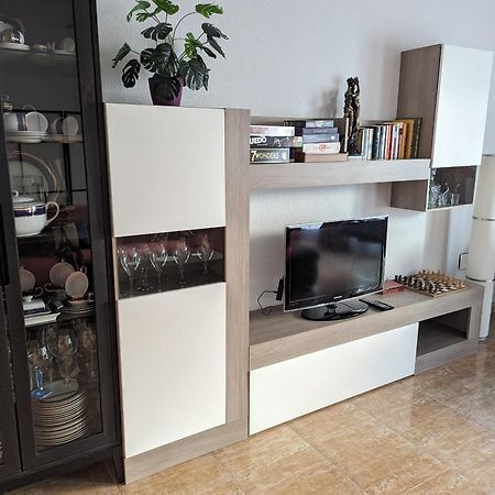 Vivienda Compartida Con Ambiente Familiar Apartment Sesena Bagian luar foto