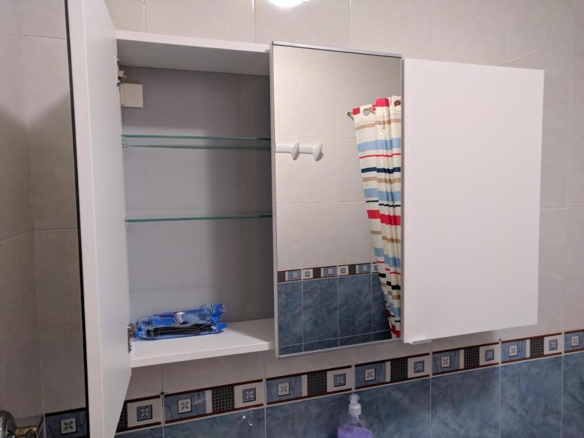 Vivienda Compartida Con Ambiente Familiar Apartment Sesena Bagian luar foto
