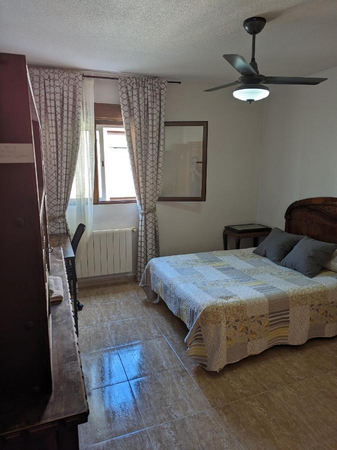 Vivienda Compartida Con Ambiente Familiar Apartment Sesena Bagian luar foto