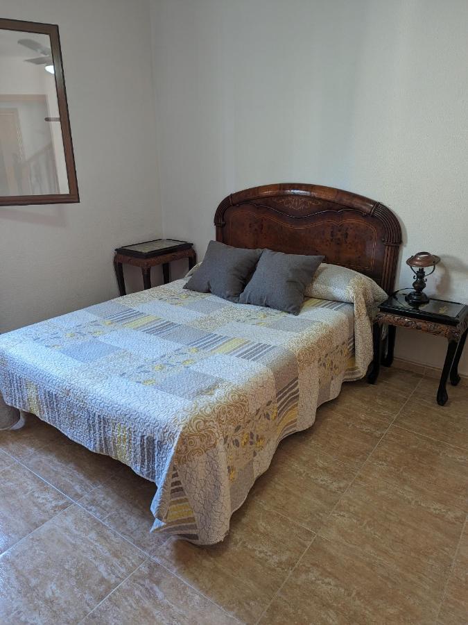 Vivienda Compartida Con Ambiente Familiar Apartment Sesena Bagian luar foto