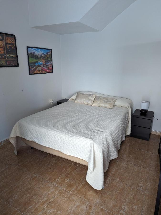 Vivienda Compartida Con Ambiente Familiar Apartment Sesena Bagian luar foto